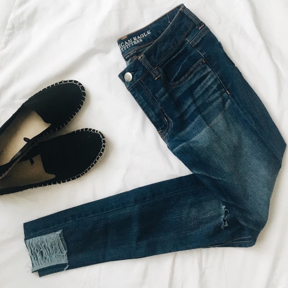 AE Ankle Ripped Jeans